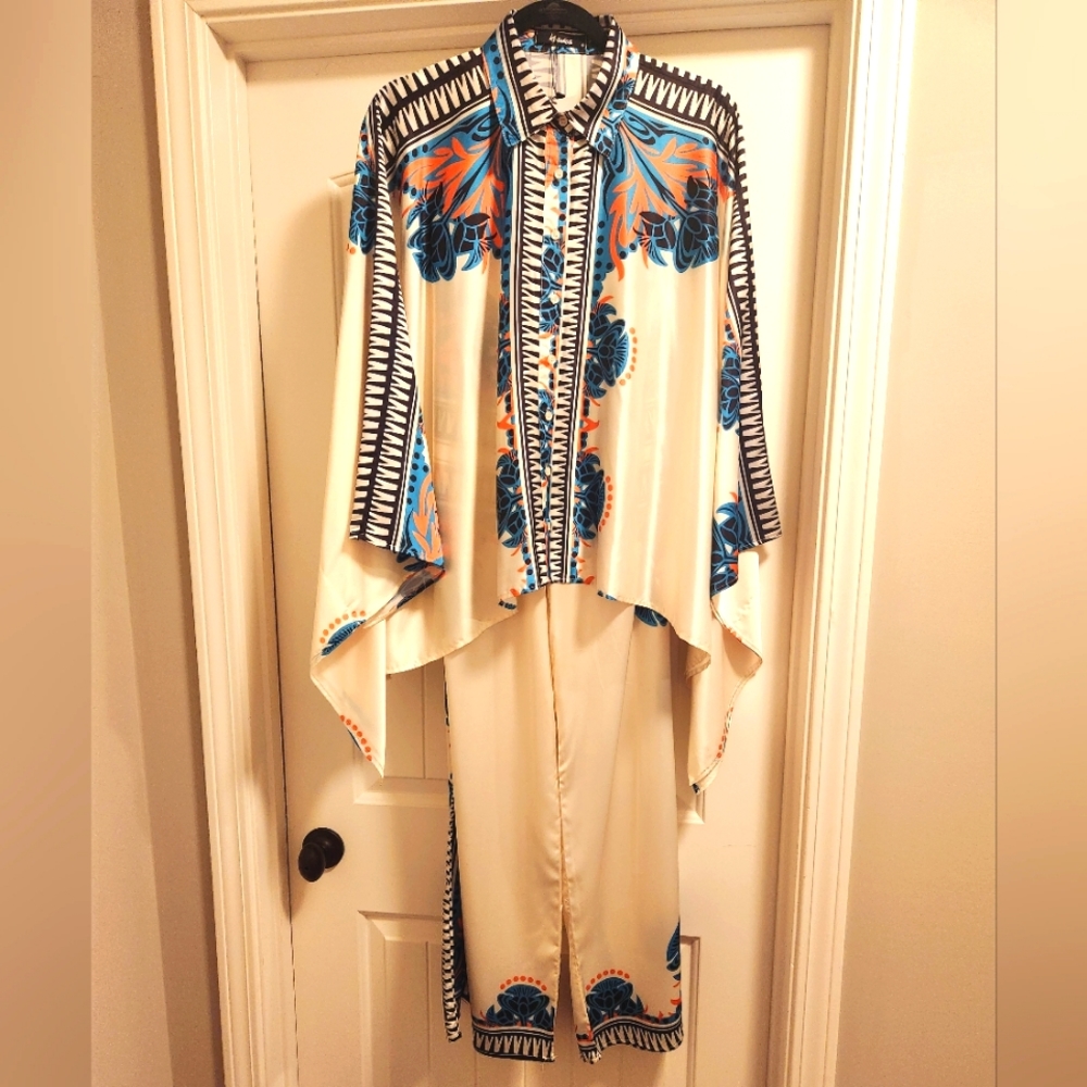 NWT Kosmios Poncho Sleeve Shirt and Wide Leg Pants Set Size Small